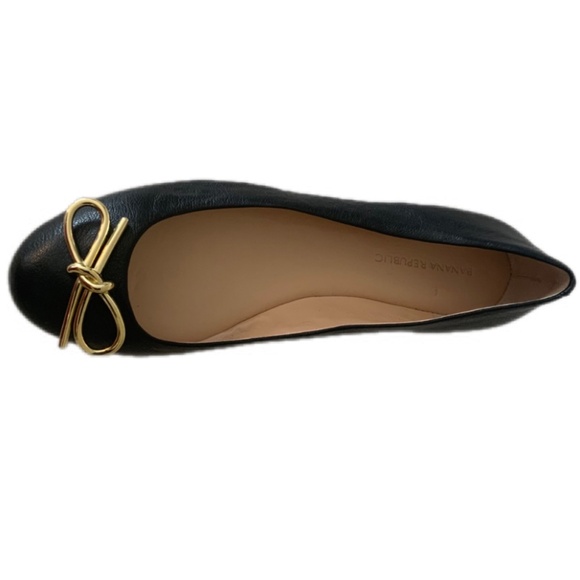 BANANA REPUBLIC BLACK LEATHER BALLET FLATS WITH METAL GOLD BOW Dress Shoes 8 - Picture 3 of 13